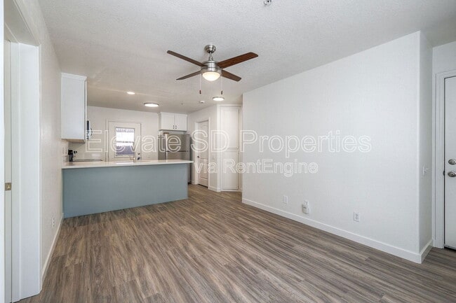 Foto del edificio - 9430 Winter Gdns Blvd