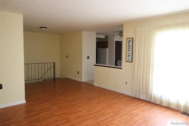 Building Photo - 2849 Roundtree Dr