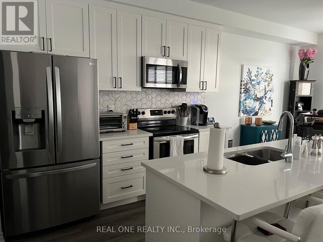 Building Photo - 62 Forestwalk St