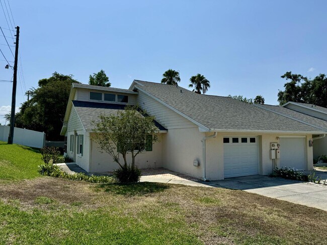 Building Photo - Charming 2-Bedroom Home in Clermont, FL (55+ Community)