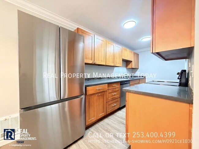 Building Photo - 1111 SW 148th St