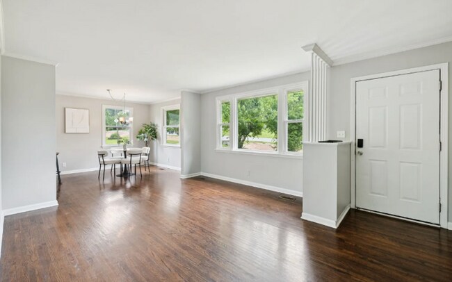 Building Photo - 6528 Premier Dr