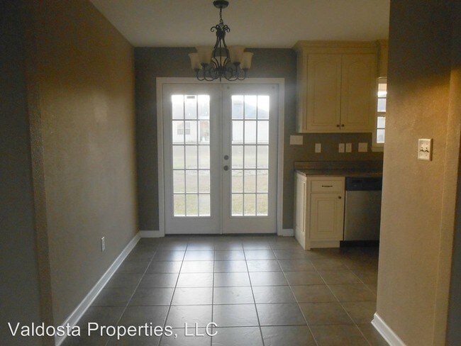 Building Photo - 3 br, 2 bath House - 5332 Vine Drive