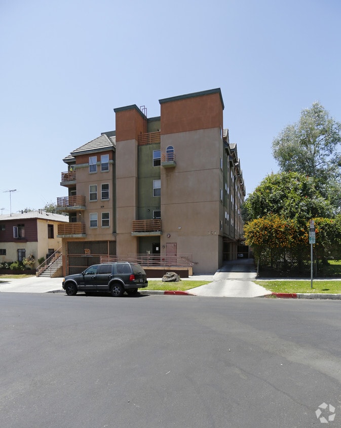 Building - 321 S Occidental Blvd