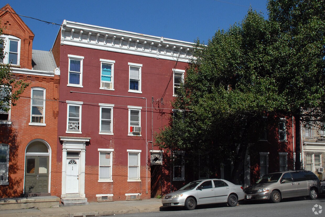 Primary Photo - 124 S Prince St