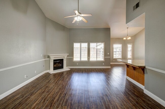 Building Photo - 4666 W Oswego Ave