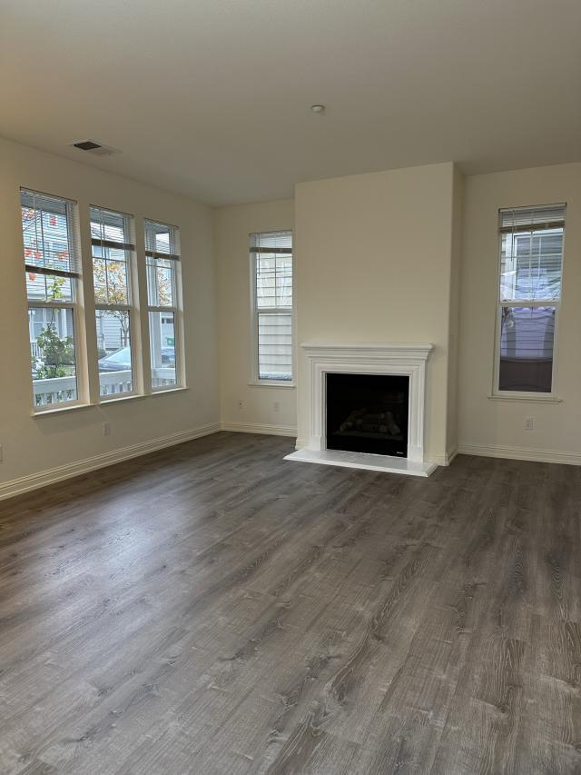 Foto del edificio - 4 bedroom in San Leandro CA 94578