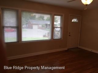 Building Photo - 2 br, 1 bath House - 2305 Tacoma Road