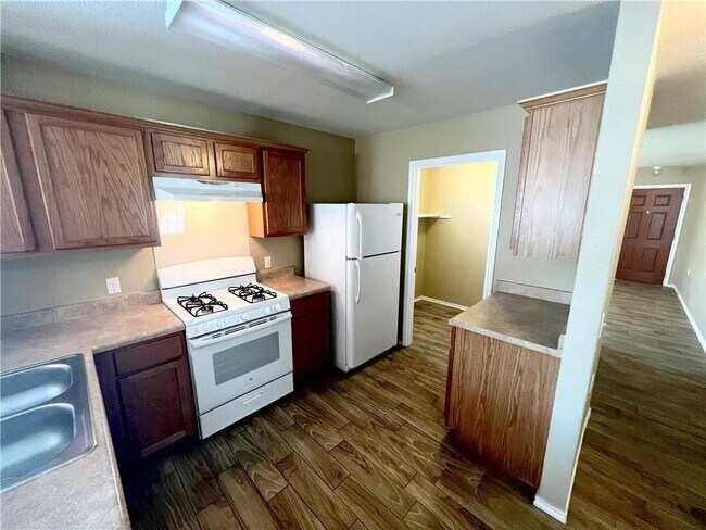 Foto del edificio - 7813 Duber Ln