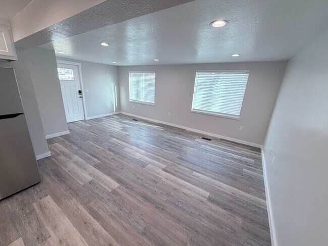 Foto del edificio - 255 Marvista Ln