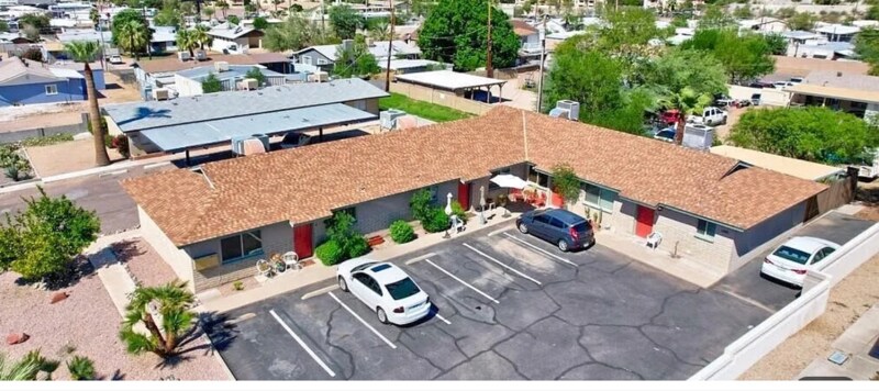 Building Photo - 1420 E Brown St