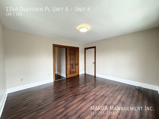 Building Photo - CHAMRING 1 BED/1 BATH APT ON DUFFERIN & GILES + HYDRO!