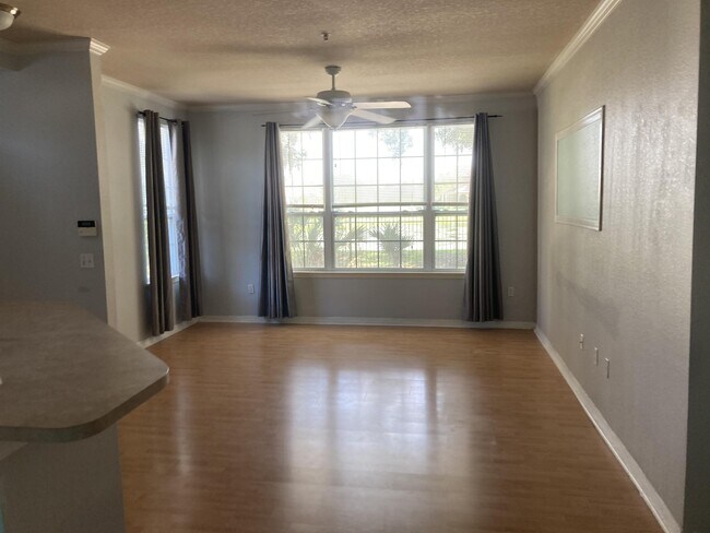 Foto del edificio - 5541 Rosehill Rd