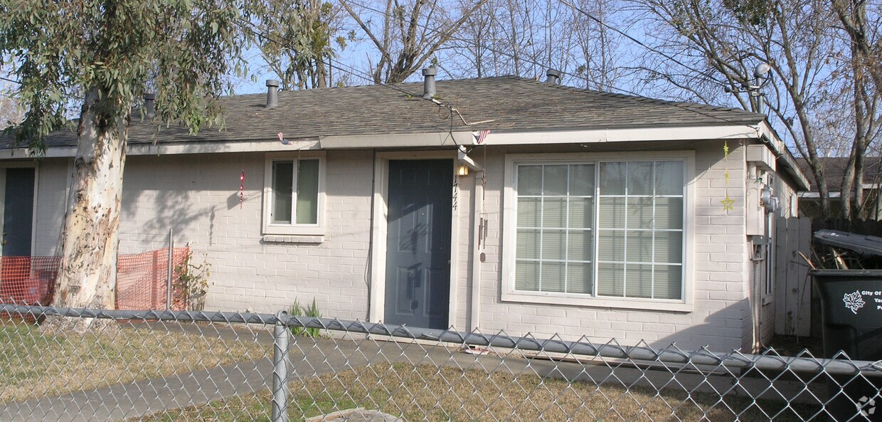 Building Photo - 1740-1748 North Ave