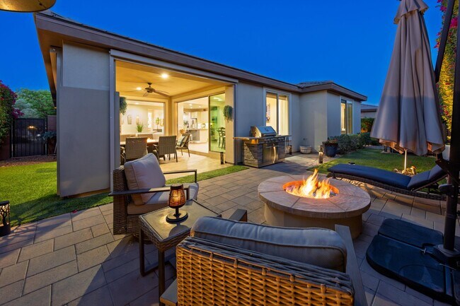 Foto del edificio - 51287 Longmeadow St