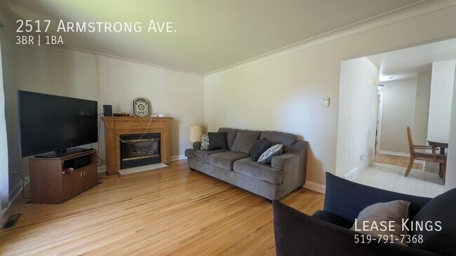 Photo du bâtiment - Updated Ranch with Garage in Fountain Bleu