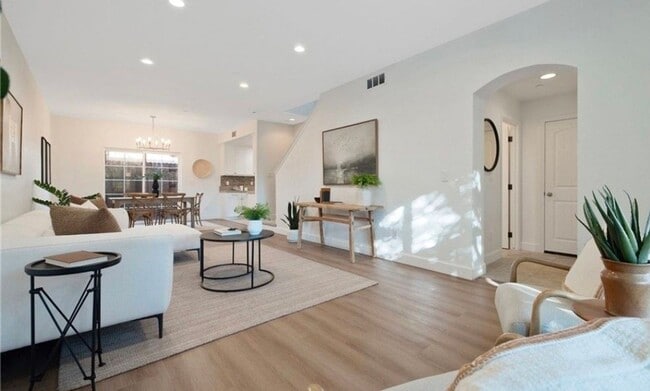 Foto del edificio - 3 bedroom 2.5  bath home with garage