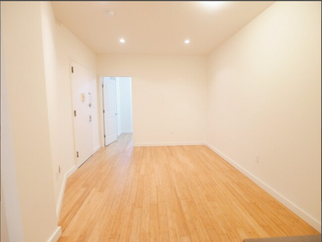 Foto del edificio - 444 E 88th St