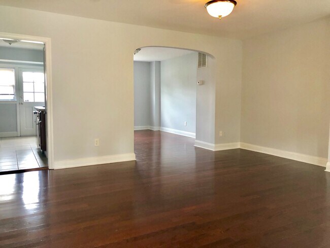 Foto del edificio - Updated 3 Bedroom Townhome ~ Lakeside/Edno...