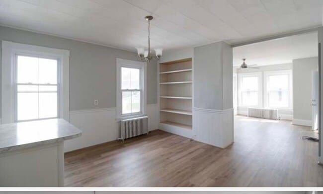 Building Photo - 415 Summer St