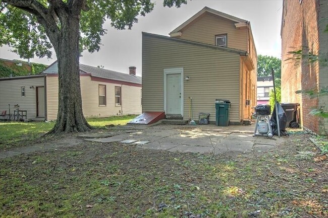 Building Photo - 1680 Blue Rock St