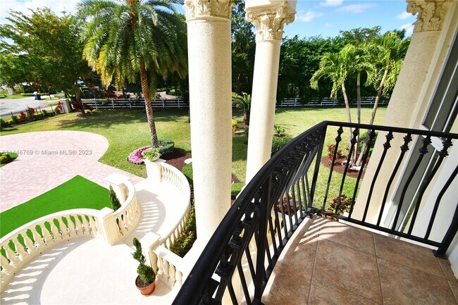 Foto del edificio - 5900 Estates Dr