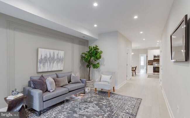 Foto del edificio - 2812 13th St NW