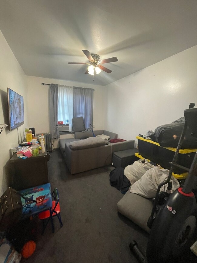 Foto del edificio - 3842 Flatlands Ave