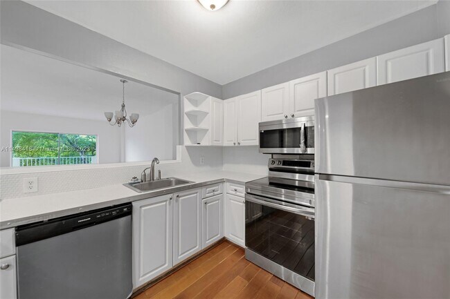 Building Photo - 1455 N Treasure Dr