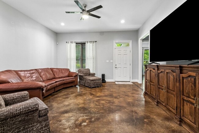 Foto del edificio - 1605 Labarre St