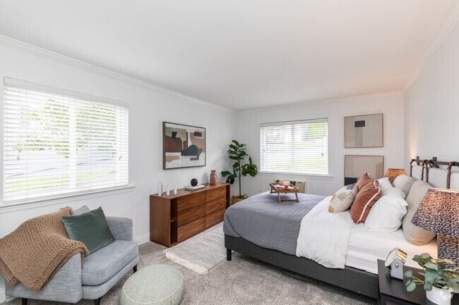 Interior Photo - Ridgeway Place