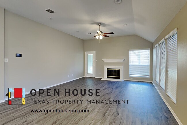 Building Photo - 4955 Tulip Ln, Fort Worth
