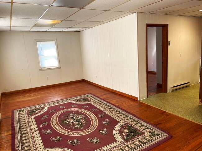 Living Room - 1720 Freeland Rd