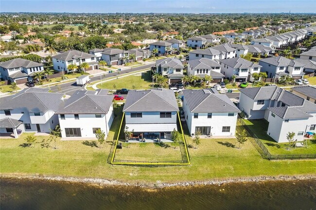 Foto del edificio - 16044 NW 89th Ct