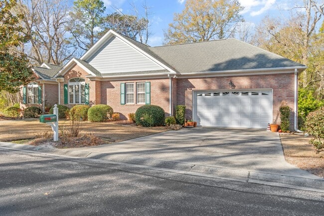 Building Photo - Amazing home in sought-after Winding River Plantation