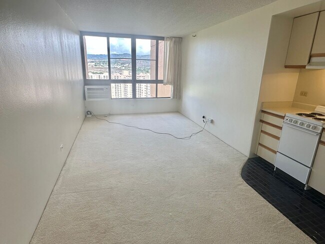 Building Photo - Studio, 1 Bath, 1 Parking - Plaza Landmark