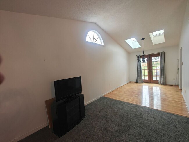 Foto del edificio - 3237 Purvis Rd