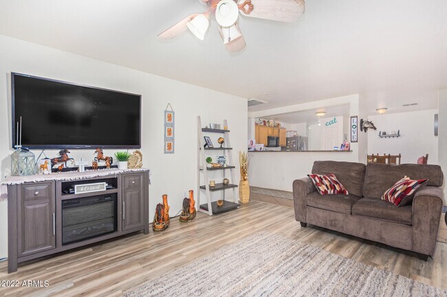 Foto del edificio - 7933 W Williams St