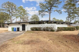 Building Photo - 2805 Edgewood Rd