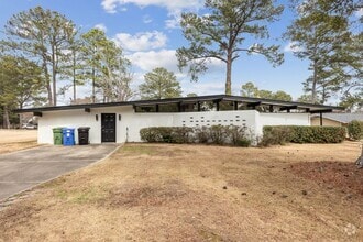 Building Photo - 2805 Edgewood Rd