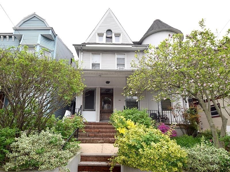 Primary Photo - 157 Harrison Ave