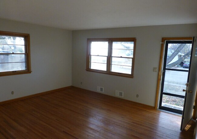 Building Photo - 3910 N 12th St