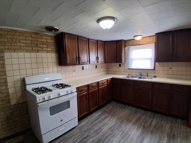 Foto del edificio - 913 Forrest St