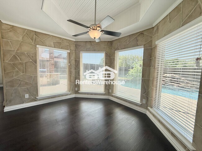 Building Photo - 9120 Nob Hill Dr