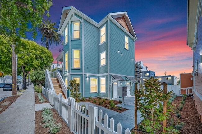 2016-2020 Dwight Way - 2016-2020 Dwight Way Apartments