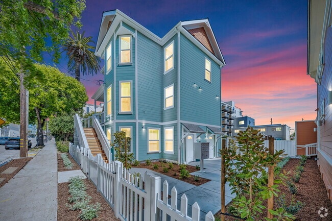 Building Photo - 2016-2020 Dwight Way