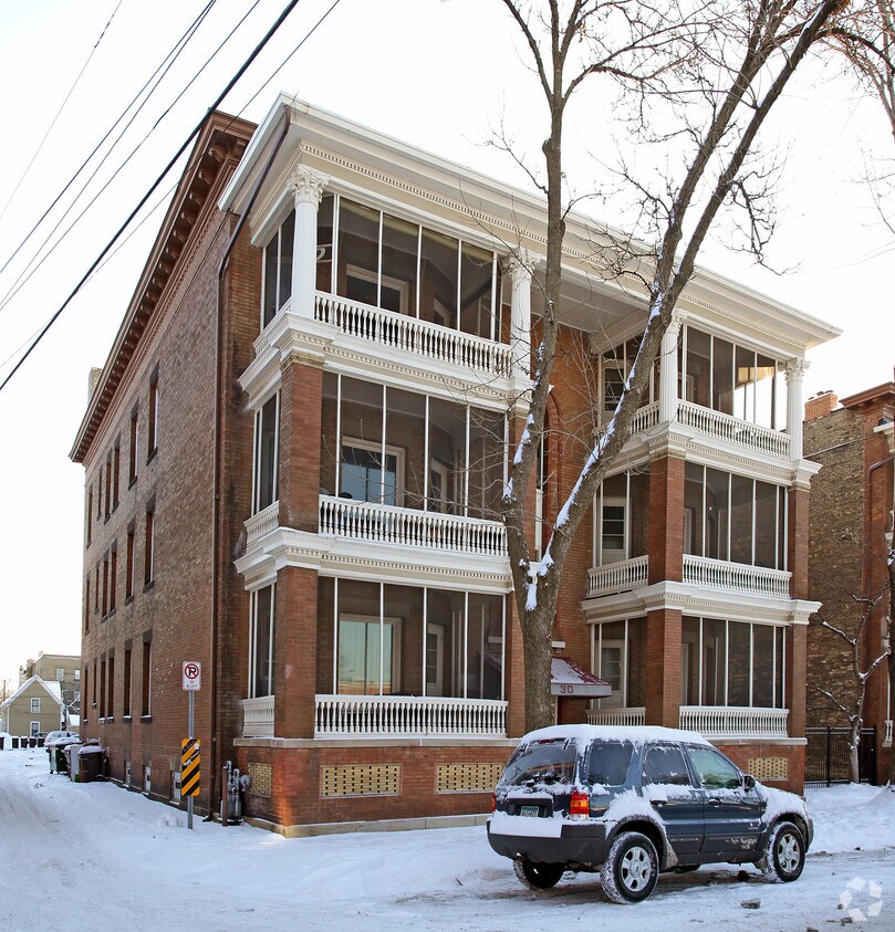 Primary Photo - 30 St Albans St S