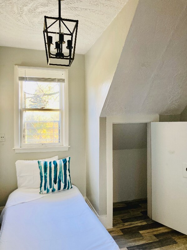 Foto del edificio - 4192 Massachusetts St