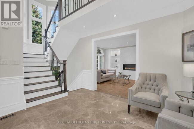 Photo du bâtiment - 74 Mactaggart Dr