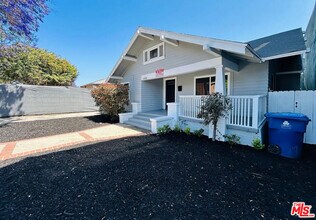 Building Photo - 14726 Friar St